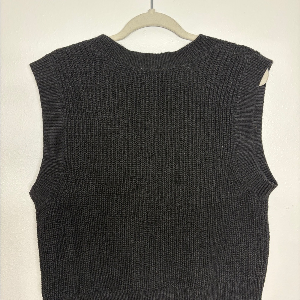 H&M Black Ribbed Knit Vest - Picture 2 of 4